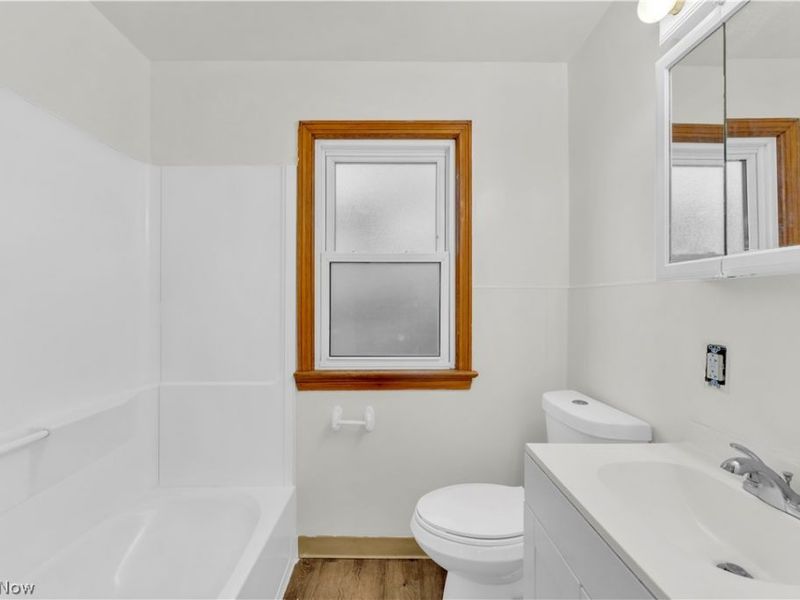 14305 Granger Road , Maple Heights, OH 44137 Photo 18