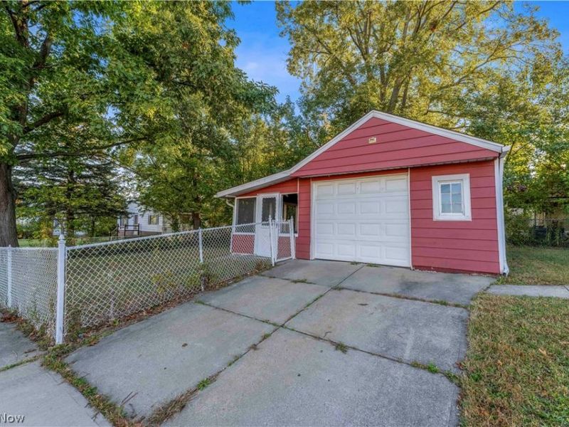14305 Granger Road , Maple Heights, OH 44137 Photo 24
