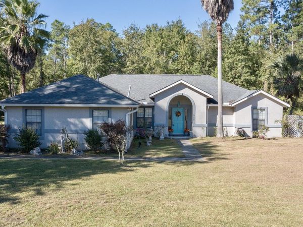 908 Lang Avenue , Woodbine, GA 31569