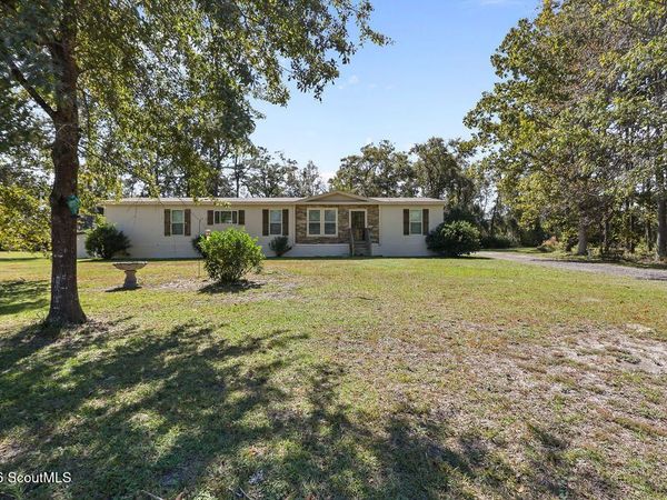 42 Little Buffalo Creek Road , Nahunta, GA 31553