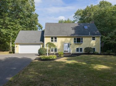 15 N Precinct St, Lakeville, MA 02347