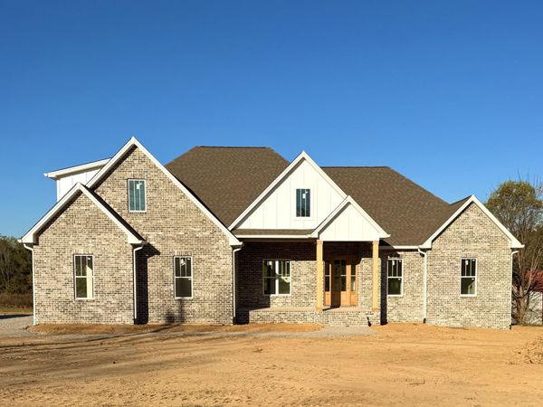495 South Rd, Cottontown, TN 37048