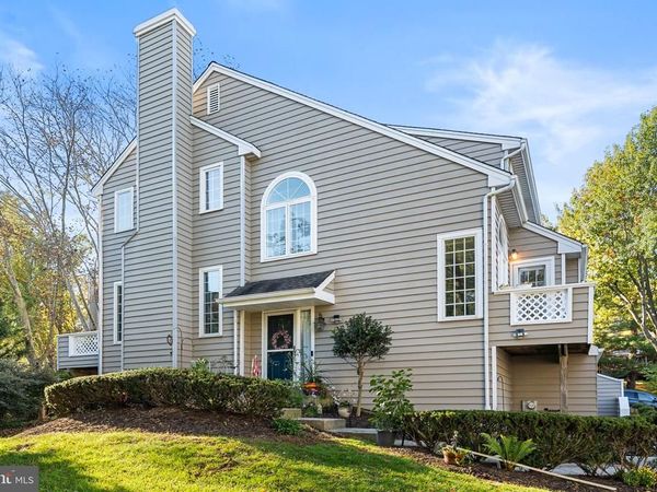 81 ANDOVER COURT , CHESTERBROOK, PA 19087