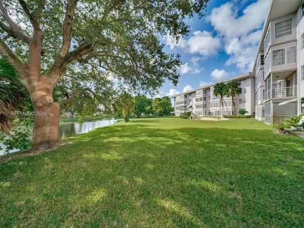 2800 NW 47th Ter , Unit 202A, Lauderdale Lakes, FL 33313