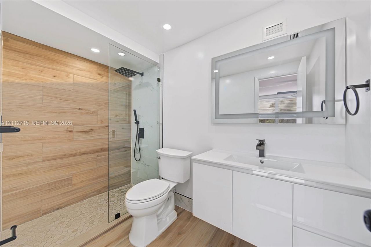 2800 NW 47th Ter , Unit 202A, Lauderdale Lakes, FL 33313 Photo