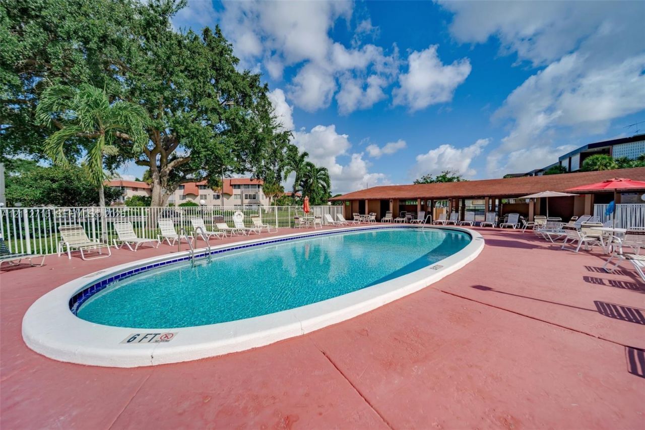 2800 NW 47th Ter , Unit 202A, Lauderdale Lakes, FL 33313 Photo