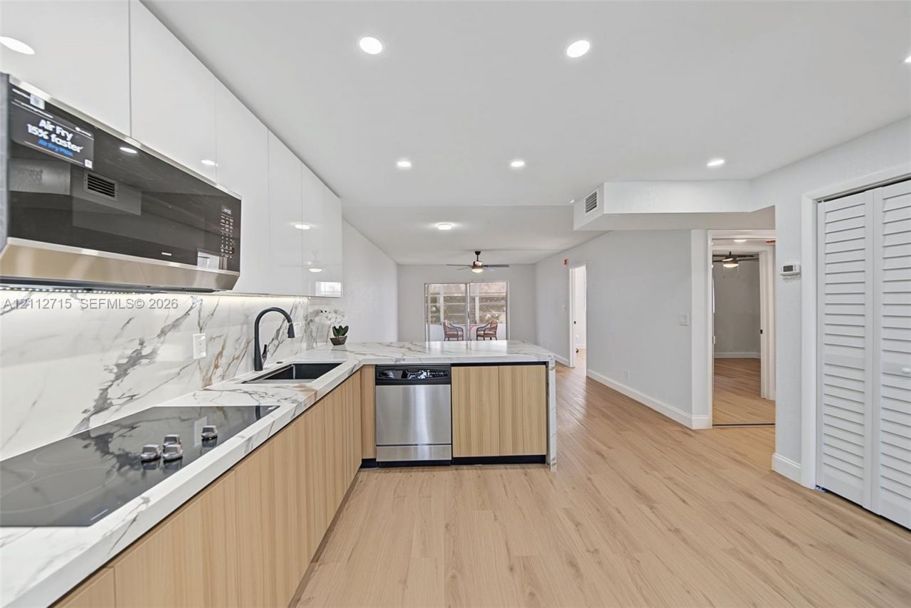 2800 NW 47th Ter , Unit 202A, Lauderdale Lakes, FL 33313 Photo