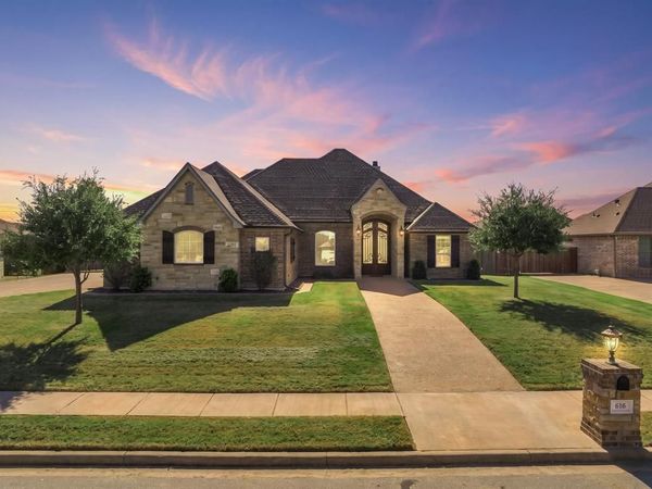 616 Hunton Lane , Robinson, TX 76706
