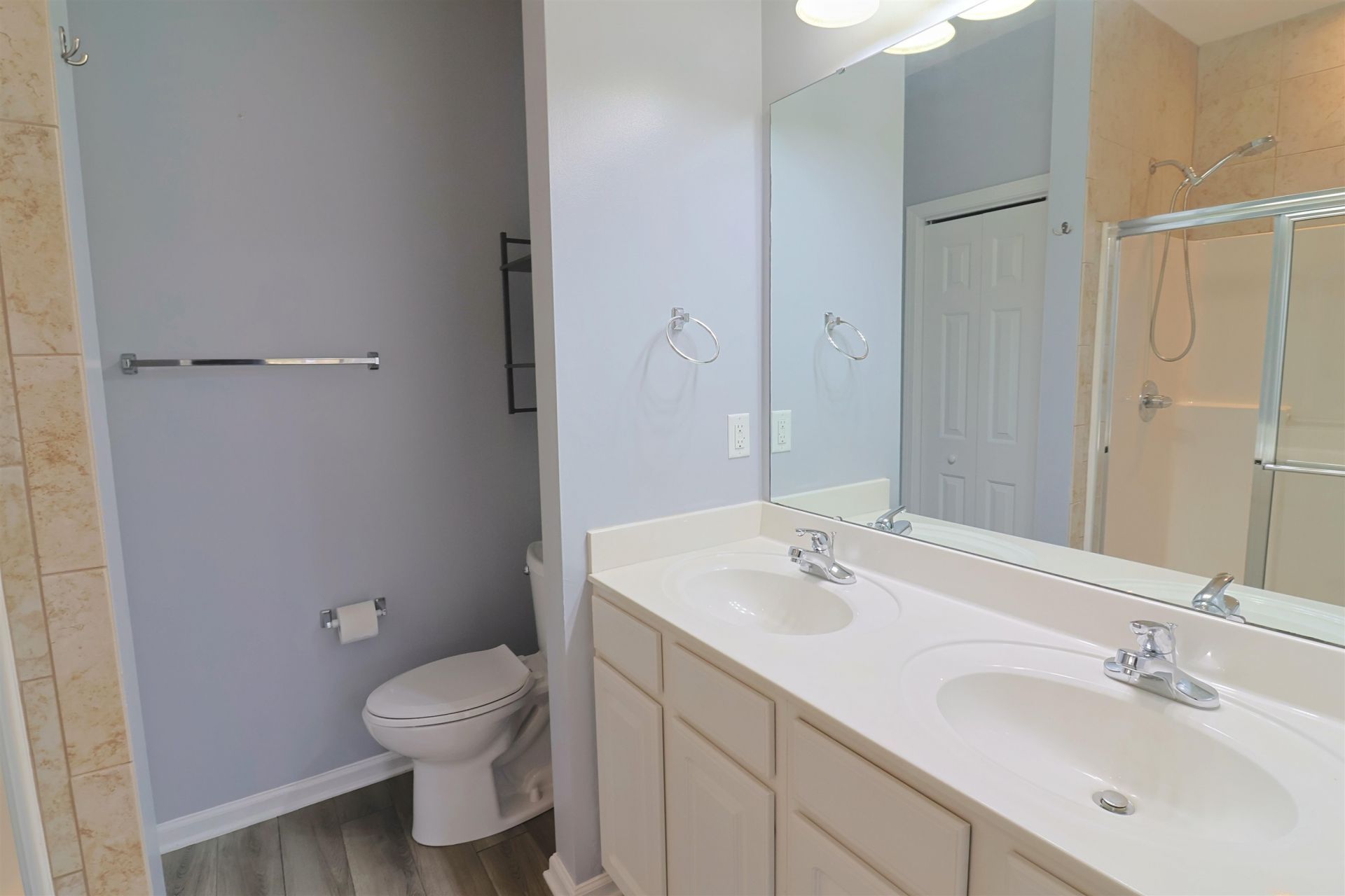 4104 Pinehurst Circle Photo 22