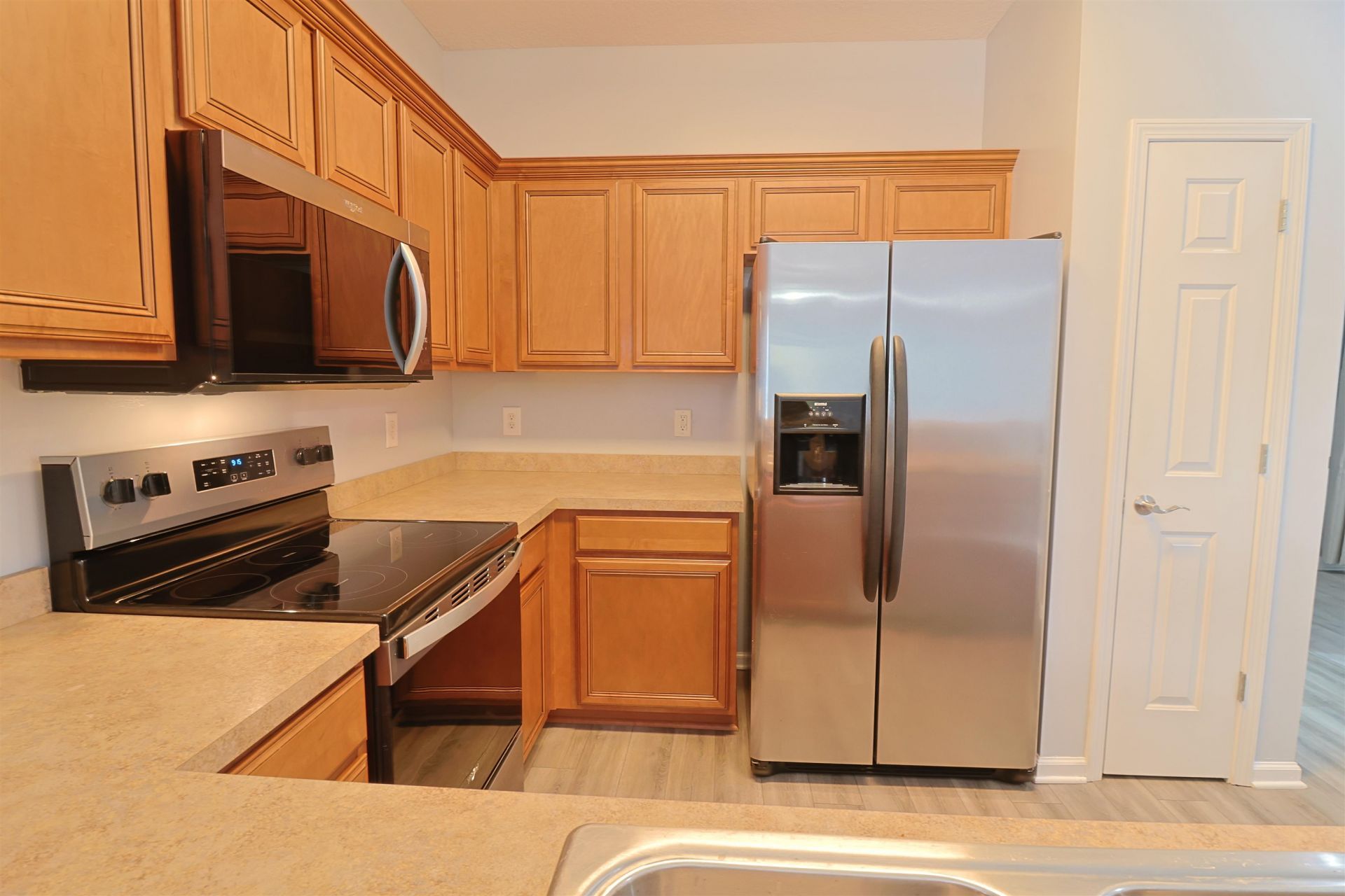 4104 Pinehurst Circle Photo 5
