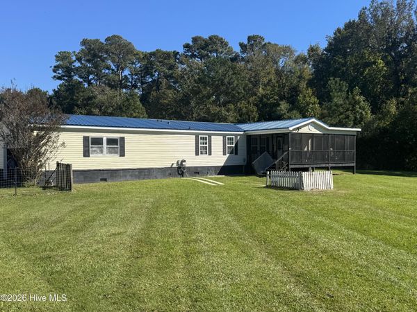455 Hwy 70 Bettie , Beaufort, NC 28516