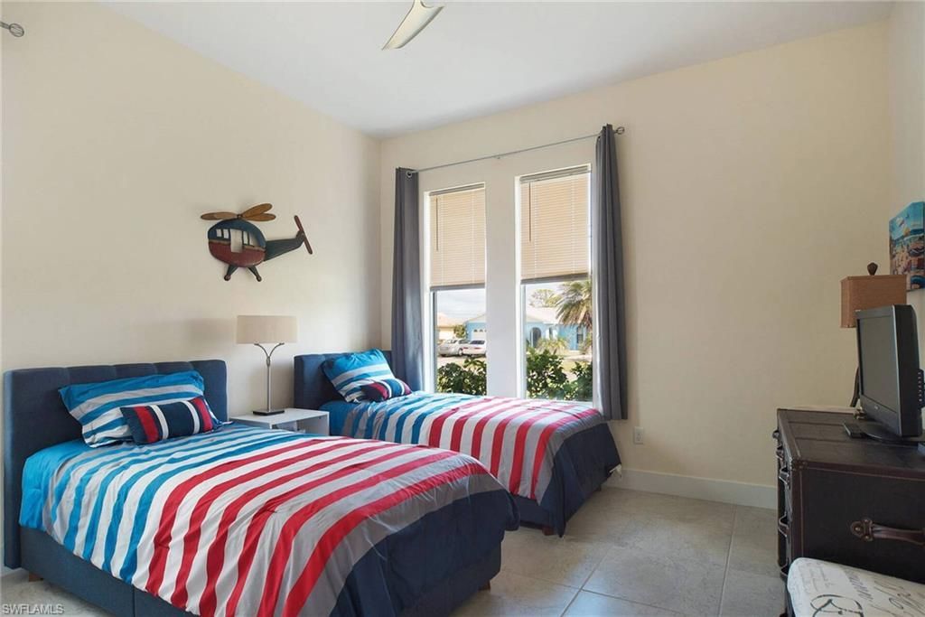 3724 SW 1st Pl , Cape Coral, FL 33914 Photo