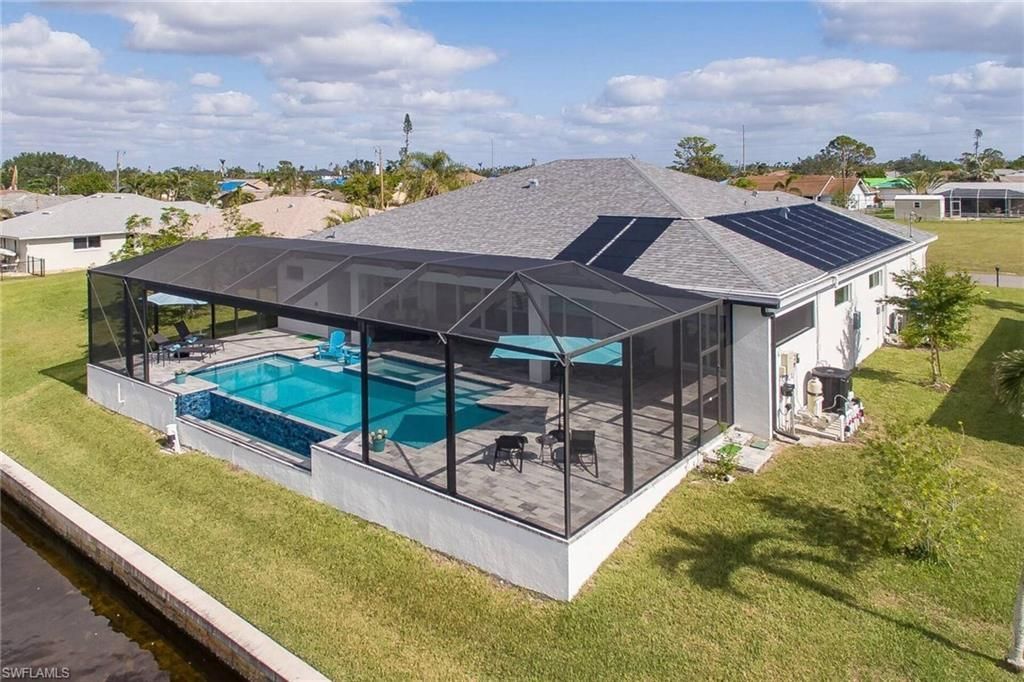 3724 SW 1st Pl , Cape Coral, FL 33914 Photo