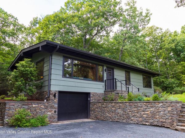 12 Hemlock Lane, Woodstock, NY 12498