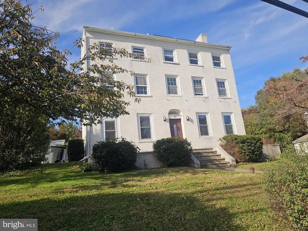 281 MATSONFORD ROAD , CONSHOHOCKEN, PA 19428