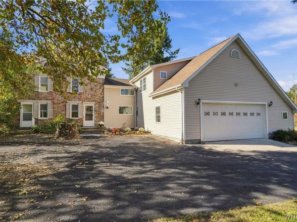 15545 Ridge Road W, Kent, NY 14477