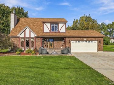 1069 Upper Mountain Road, Lewiston, NY 14092