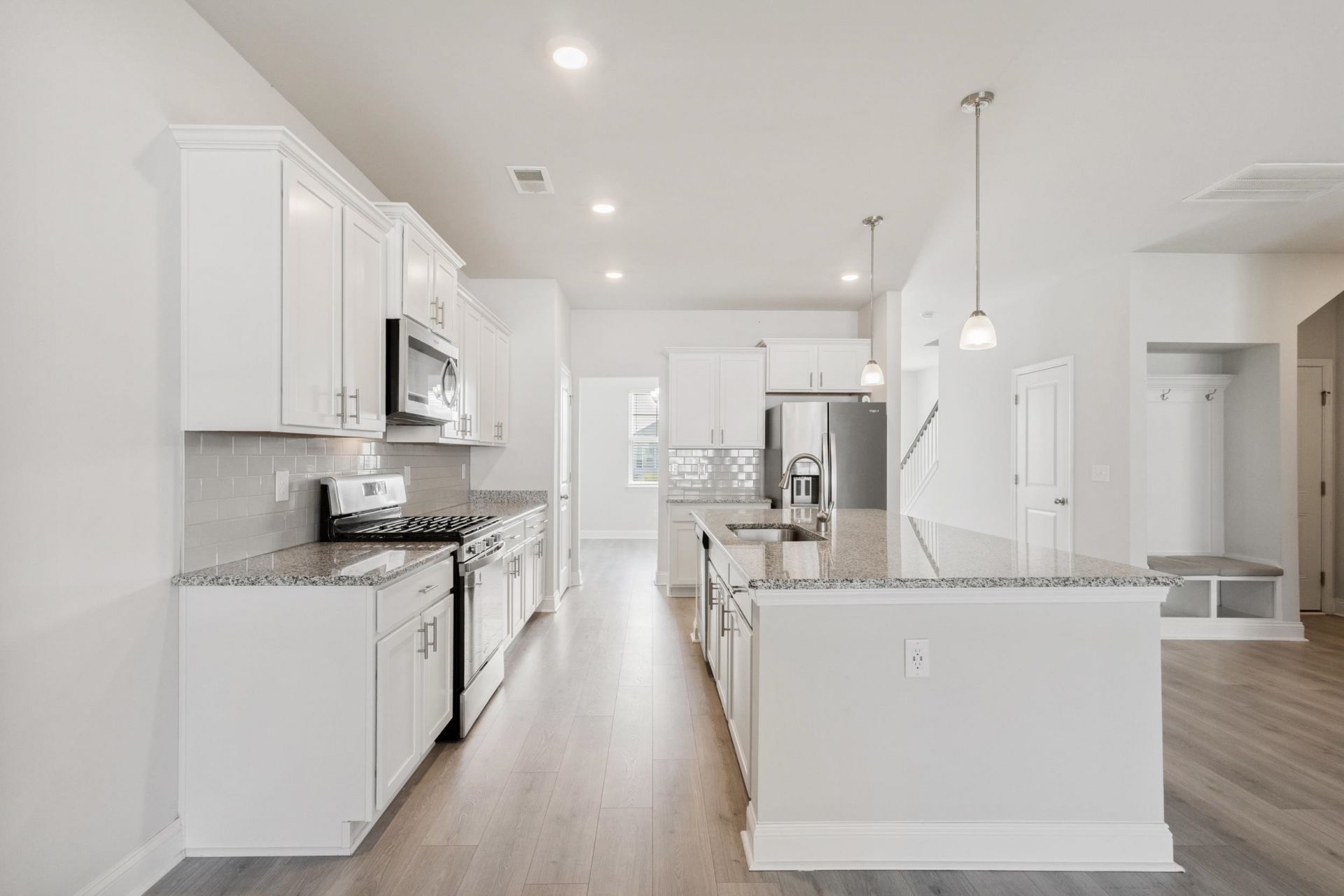 2053 Ainsley Dr.  Photo 10
