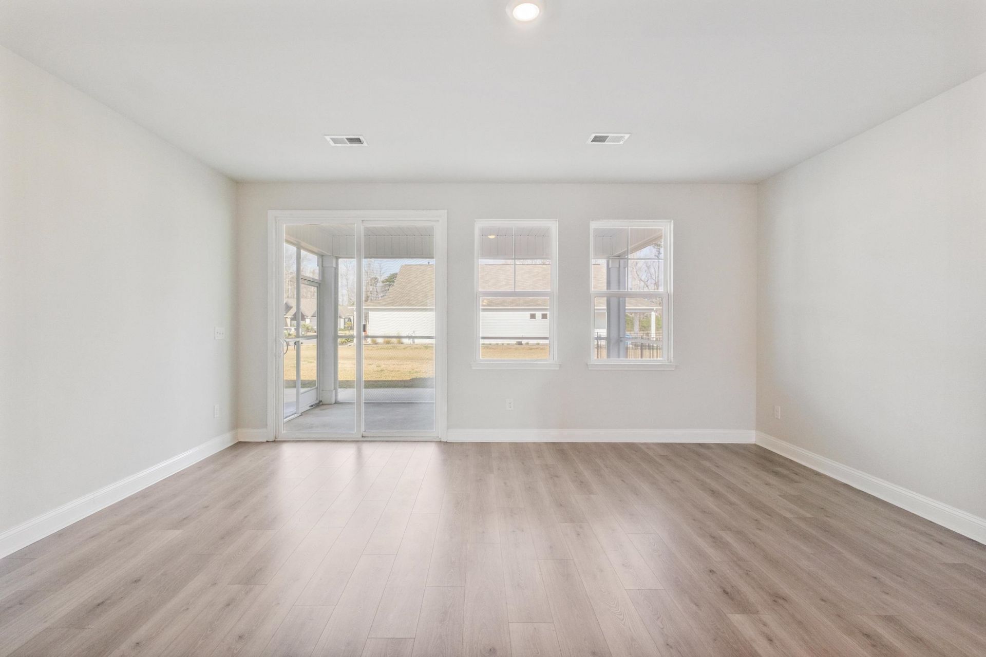2053 Ainsley Dr.  Photo 11