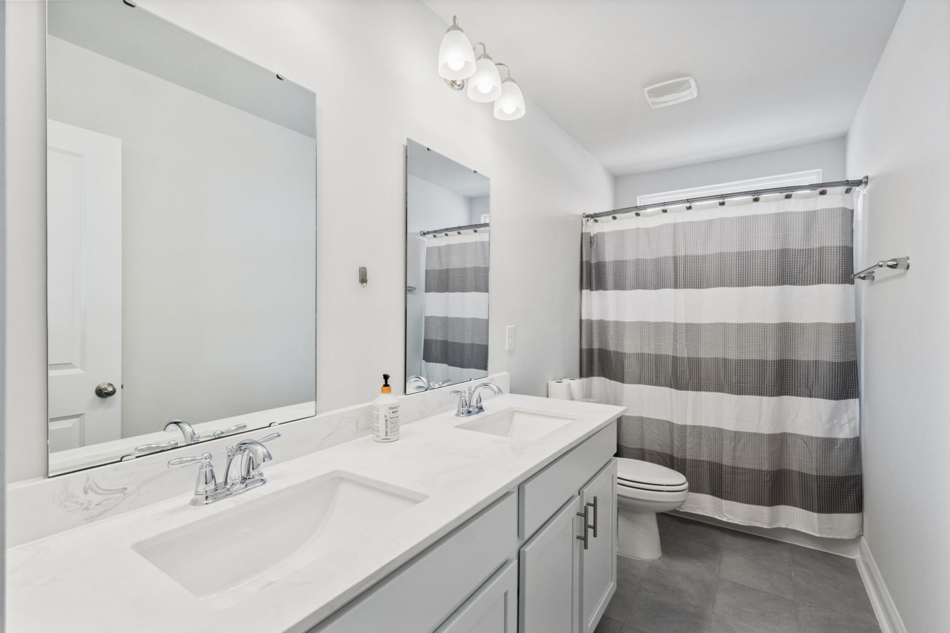 2053 Ainsley Dr.  Photo 24