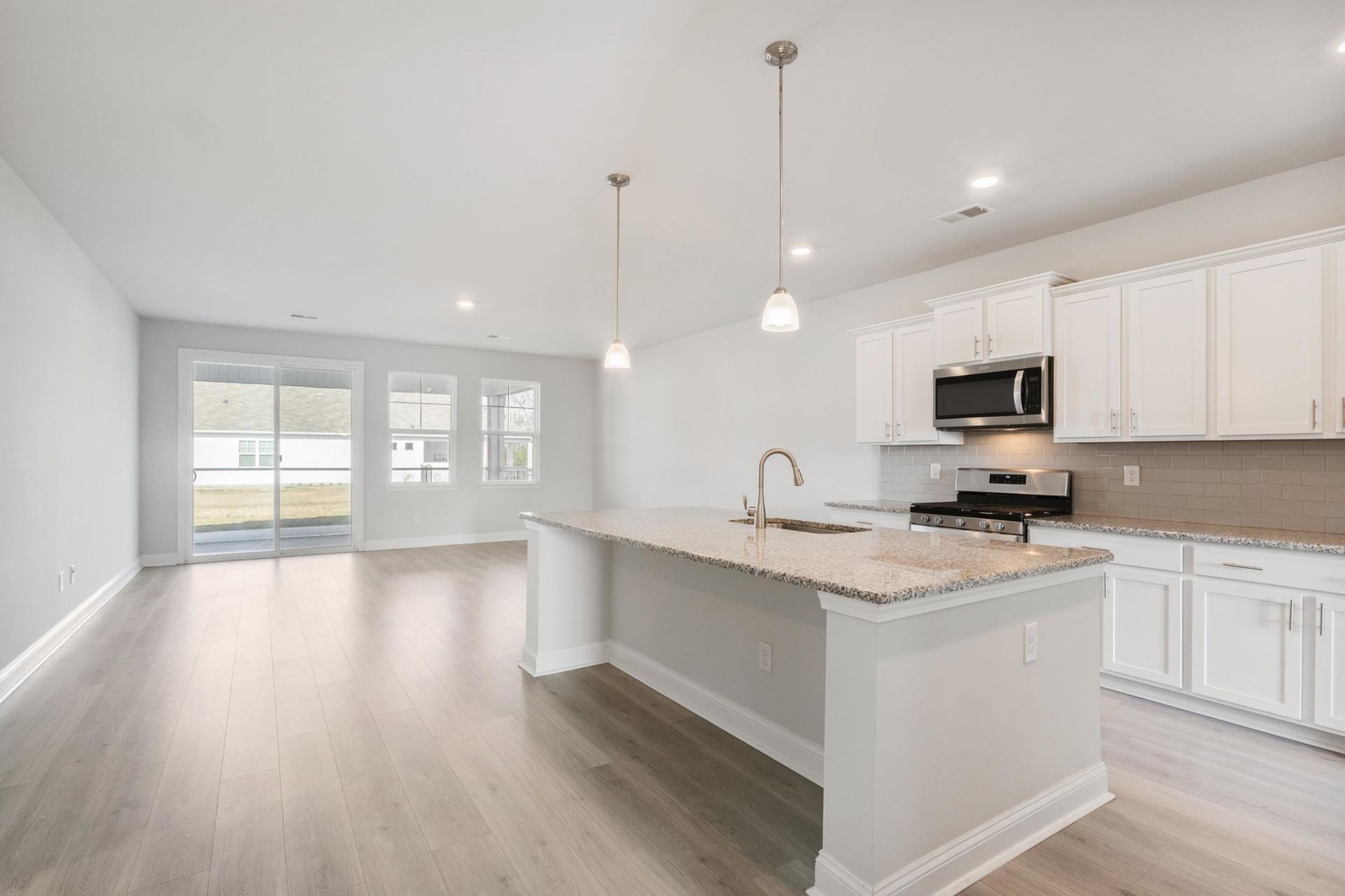 2053 Ainsley Dr.  Photo 8