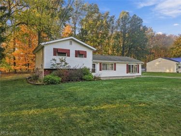 894 Sioux Lane , Macedonia, OH 44056