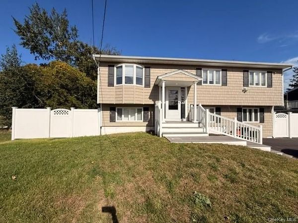 117 Franklin Avenue, Selden, NY 11784
