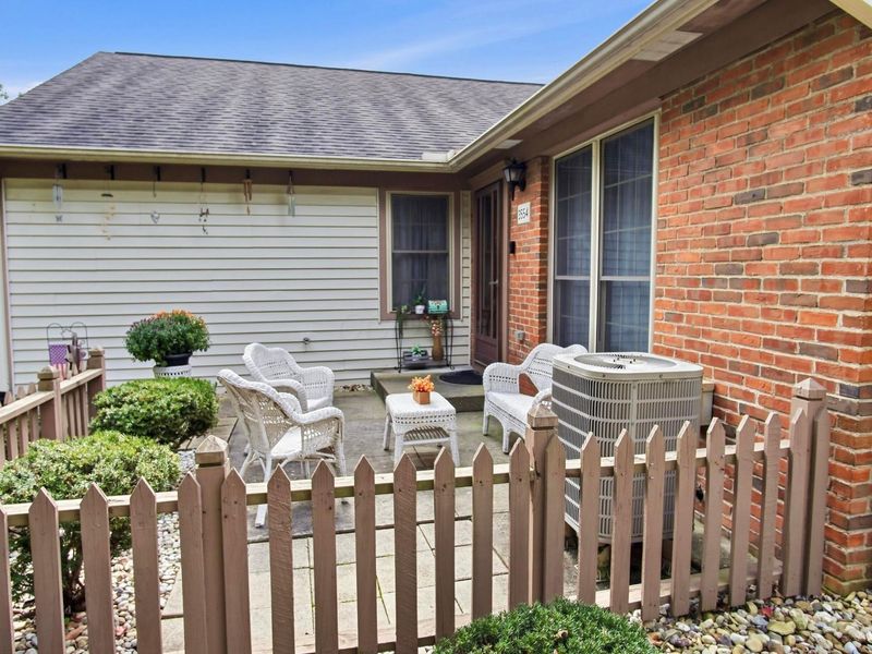 3554 Chesapeake Drive , Zanesville, OH 43701 Photo 6