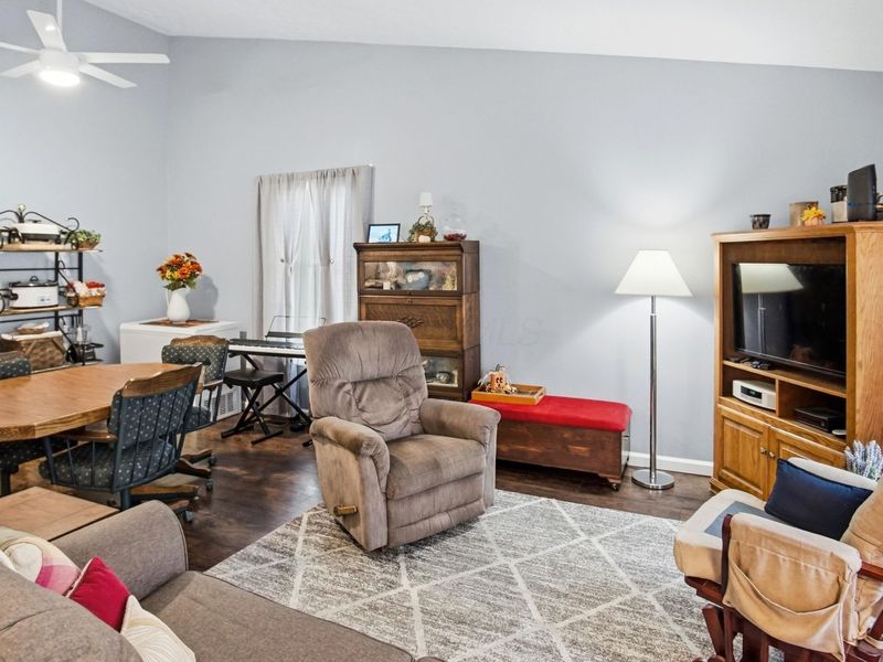 3554 Chesapeake Drive , Zanesville, OH 43701 Photo 9