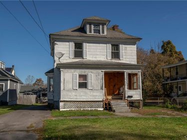 206 Main Street , Whitesboro, NY 13492
