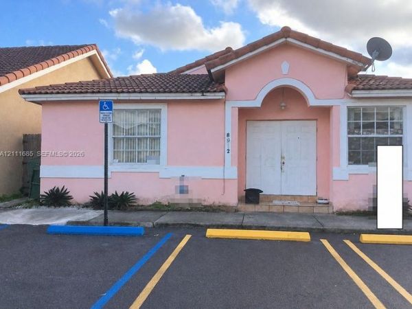 8912 NW 121st St, Unit 25, Hialeah Gardens, FL 33018