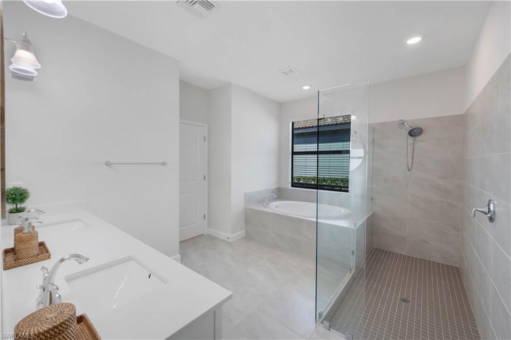 18315 Ridgeline Dr , Estero, FL 33928 Photo
