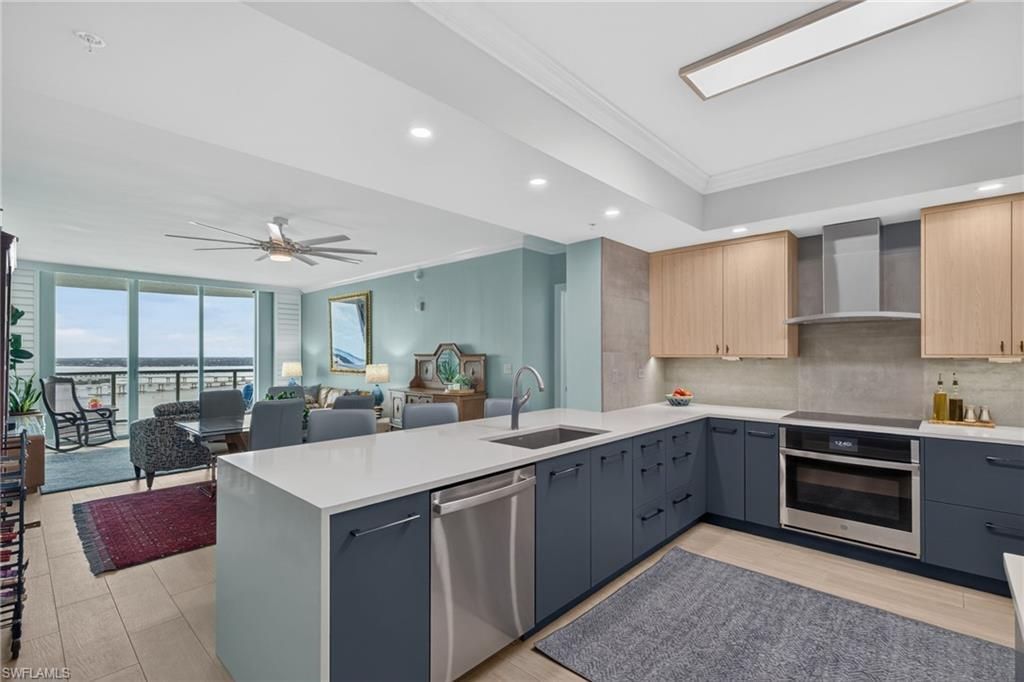 3000 Oasis Grand Blvd , Unit 2807, Fort Myers, FL 33916 Photo
