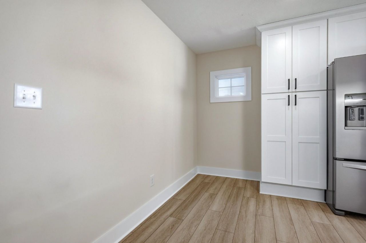 1804 Maple Ave.  Photo 10
