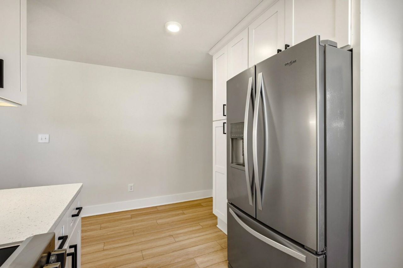 1804 Maple Ave.  Photo 15