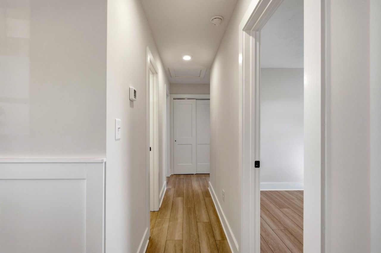 1804 Maple Ave.  Photo 16