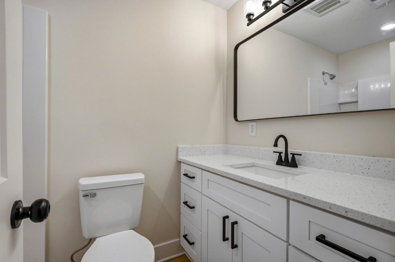 1804 Maple Ave.  Photo 18