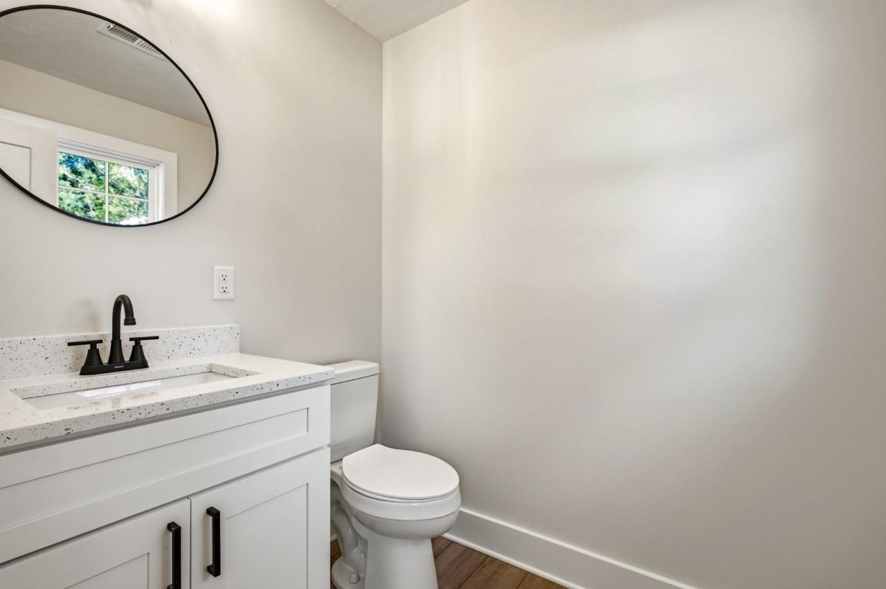 1804 Maple Ave.  Photo 24