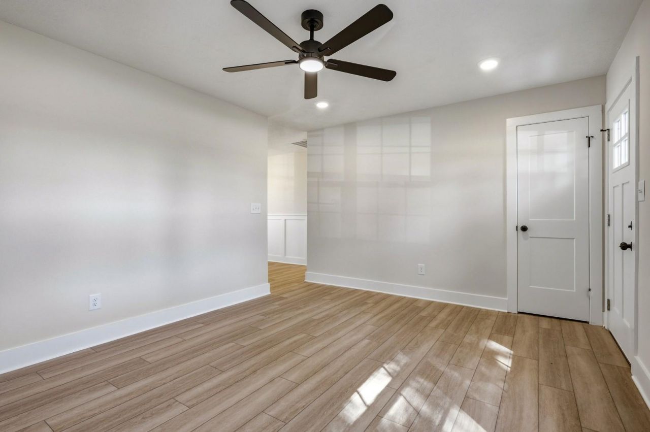 1804 Maple Ave.  Photo 5