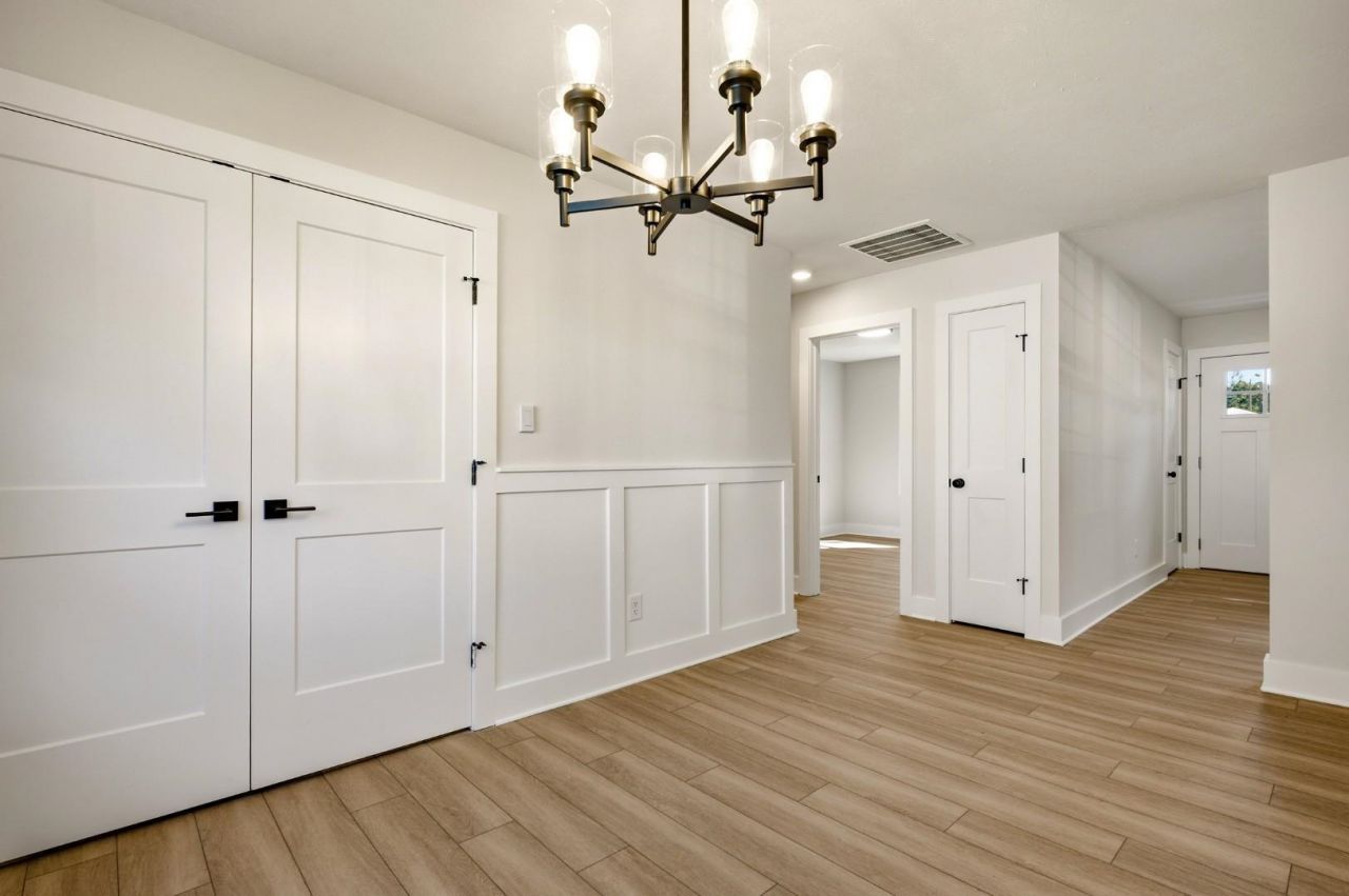 1804 Maple Ave.  Photo 8
