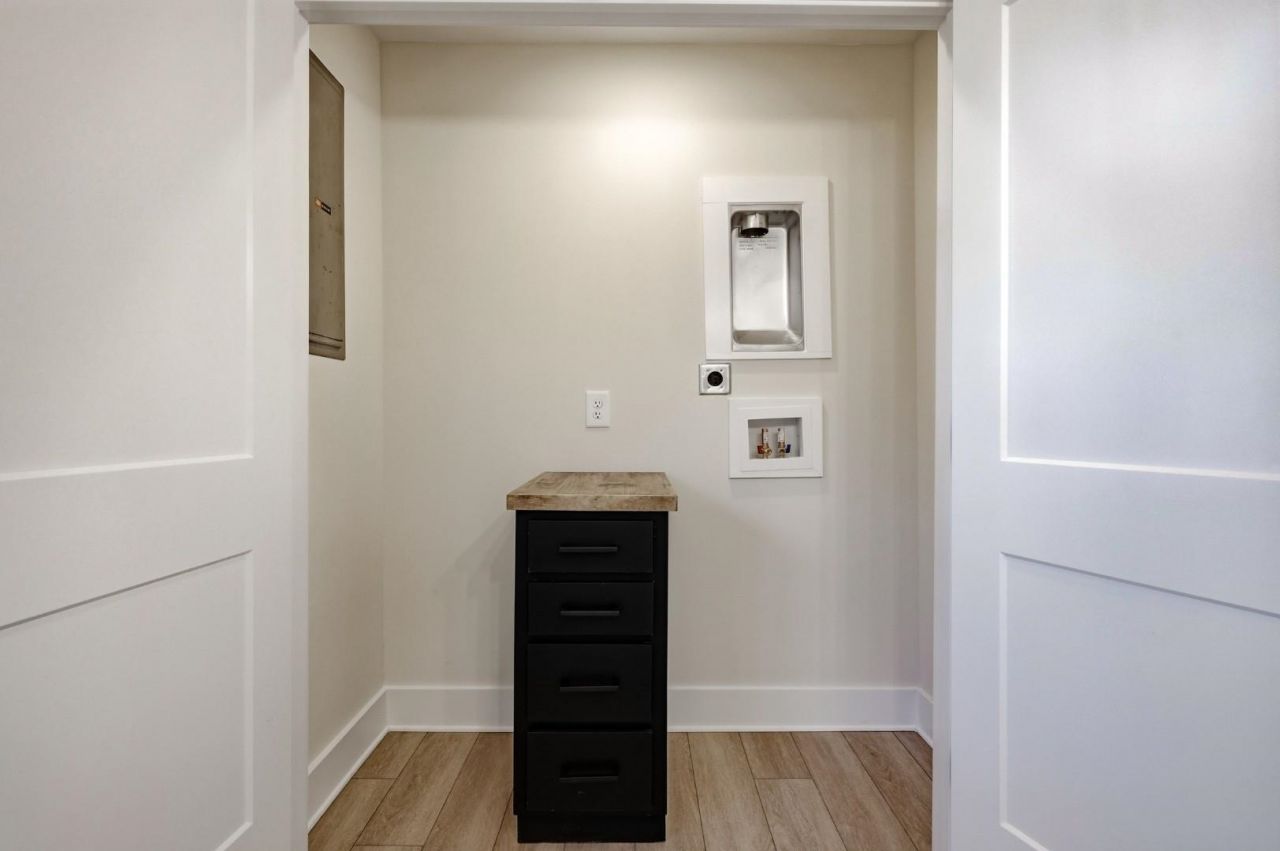 1804 Maple Ave.  Photo 9