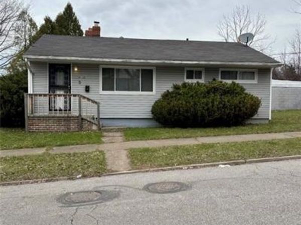 4609 Lee Road , Cleveland, OH 44128