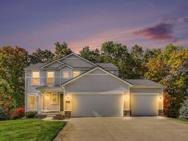 3474 Jules Lillian Drive NE, Grand Rapids, MI 49525
