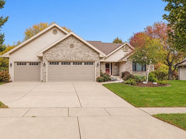 1917 Winchester Way, Waunakee, WI 53597