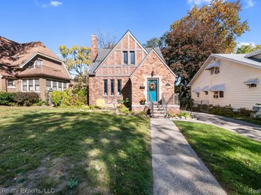 64 Illinois Avenue , Pontiac, Mi 48341