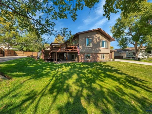 4430 BELLEWOOD DR, Rapid City, SD 57702
