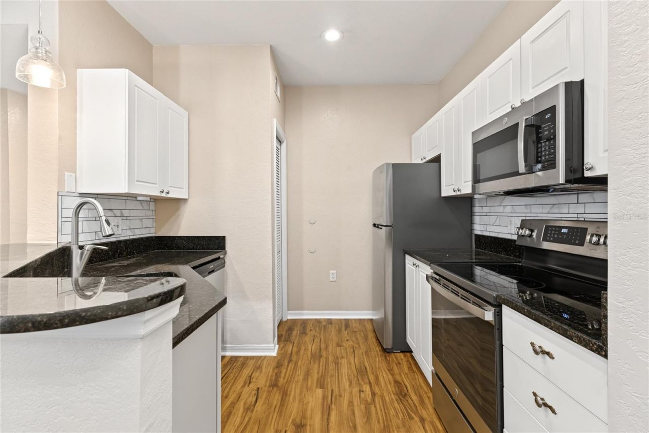5180 Northridge Road , Unit 106, Sarasota, FL 34238 Photo