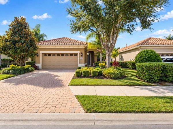 7138 WESTHILL COURT , LAKEWOOD RANCH, FL 34202