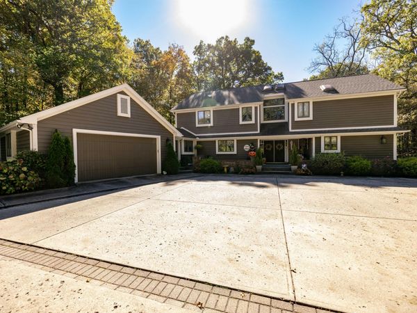 101 Roscommon Drive, Springfield, OH 45503