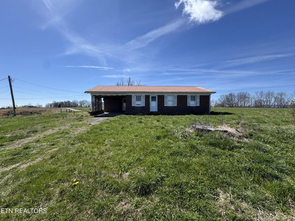 120 Oak Grove Church Rd, Harrogate, TN 37752
